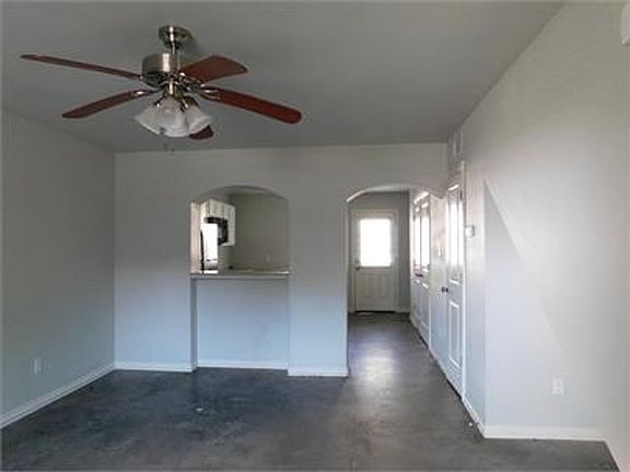 4th image of 323-329 S 6th St #327