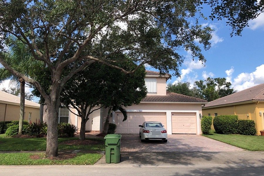 1st image of 1648 NW 171st Ave