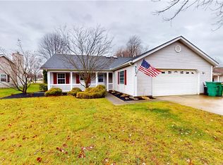 513 Oak Hollow Dr, Madison, OH 44057