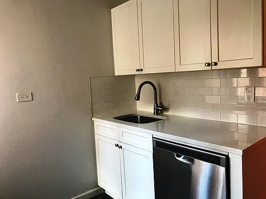 Rented by Prime Realty | media 15