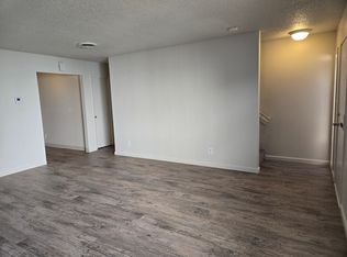 333 Poplar St APT 11, Oakdale, CA 95361