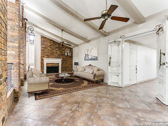 3rd image of 10111 iron oak