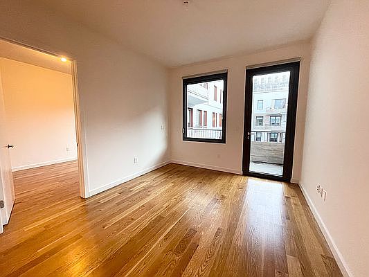 3rd image of 54 Noll St APT 757