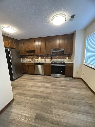 163 Windsor Castle Dr #B Photo 1