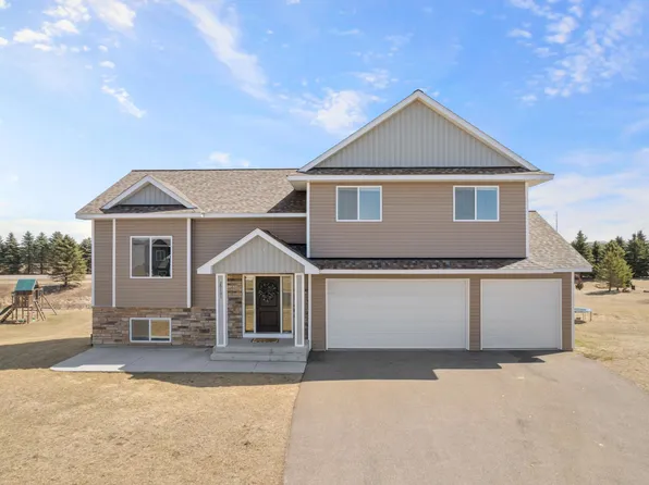 29101 Wildwood Rd, Chisago City, MN 55013