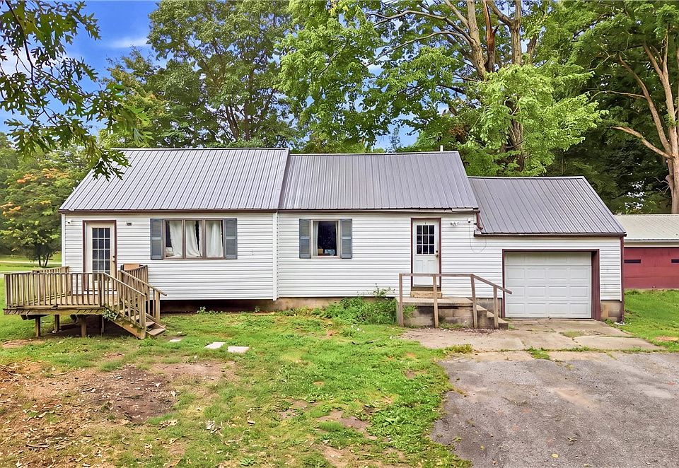 1st image of 3470 Roseview Dr