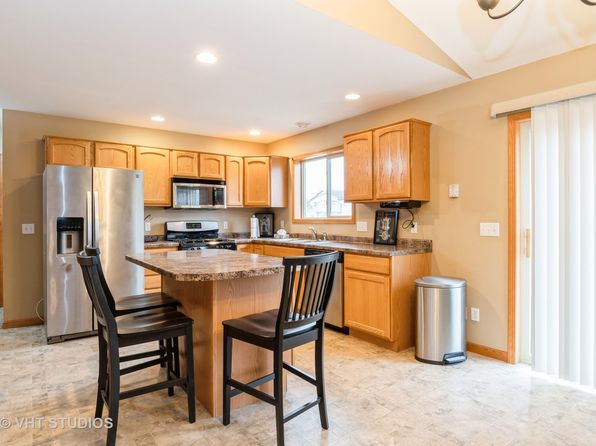 1837 Anne Ln, Morris, IL 60450
