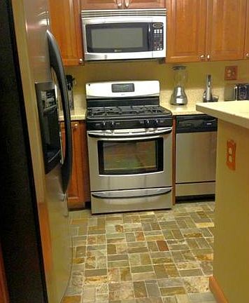 5th image of 1718 Crystal Canyon Dr