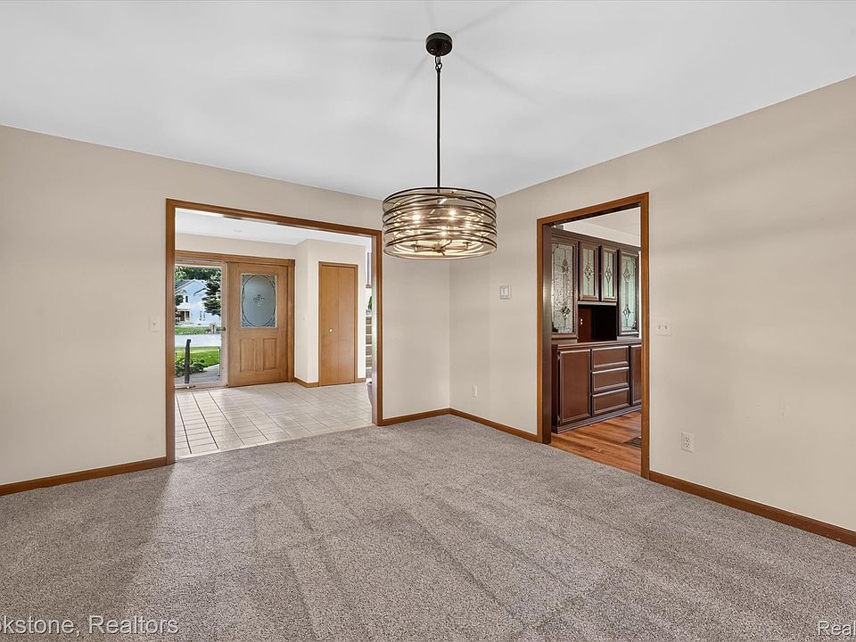 11390 Silverlake Ct, photo 12