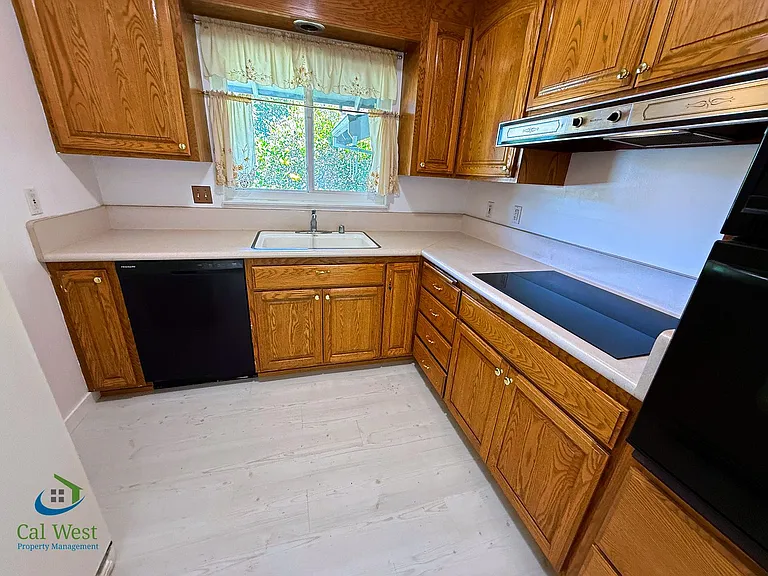 3174 Colfax Ct — Photo 12