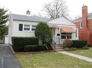 957 Webster Ln, Des Plaines, IL