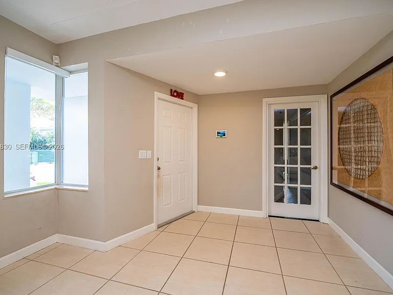 E Broadview Dr — Photo 27