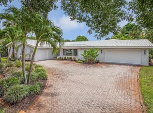 1650 Crayton Rd, Naples, FL 34102