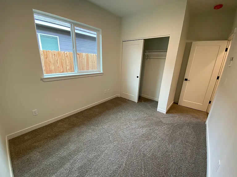 2513 N Benjamin Ln — Photo 29