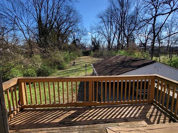 2nd image of 272 Cumberland Cir