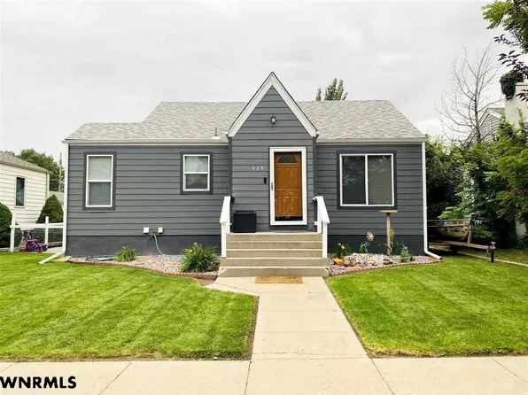 326 W 16th St, Scottsbluff, NE 69361