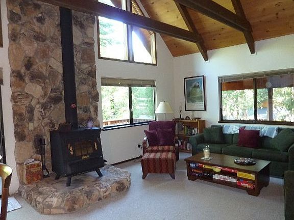 3rd image of 421 Pomo Cir