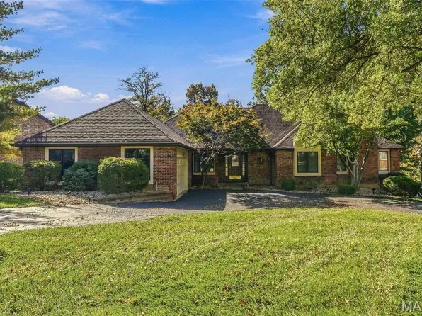 741 Cedar Field Ct, Chesterfield, MO 63017