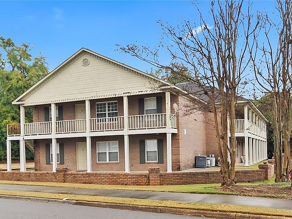 2nd image of 1813 Hackberry Ln APT 6