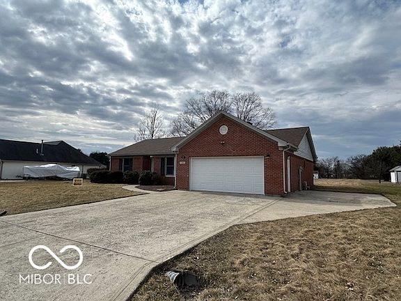 2nd image of 126 Sunrise Ln