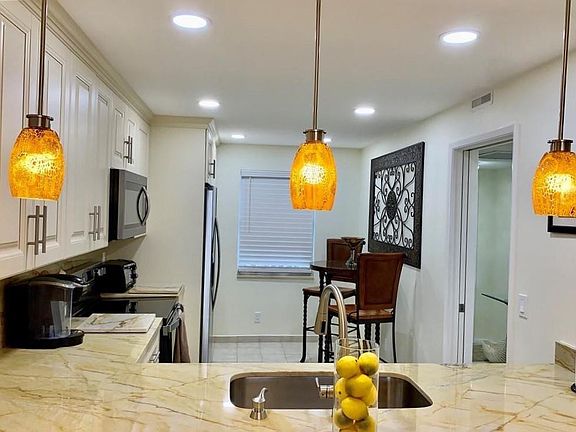 2nd image of 3503 Oaks Way #505