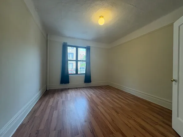 31-24 32nd Street 1A image 1 of 4