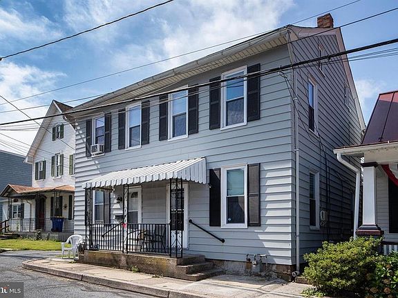4th image of 204 Nissley St