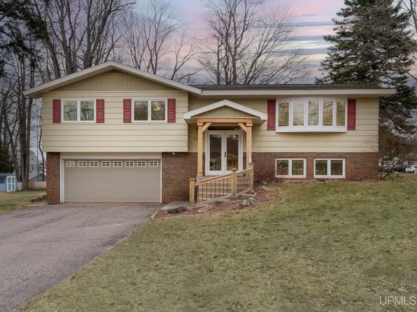 1306 West Ave, Marquette, MI 49855