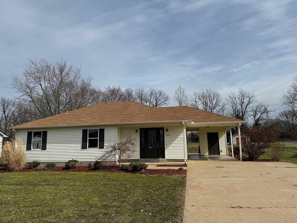 1st image of 220 Andrea Dr