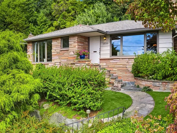 2650 Perkins Lane W, Seattle, WA 98199