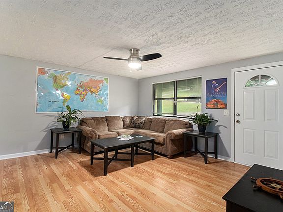 4th image of 4025 N Quail Dr