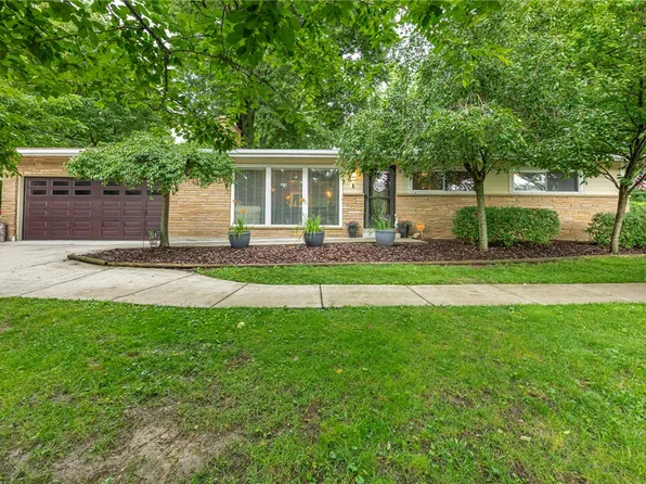 5476 Waterloo Rd, Dayton, OH 45459