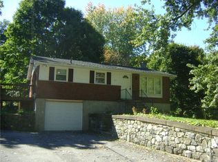 12 Echo Ln, Newburgh, NY