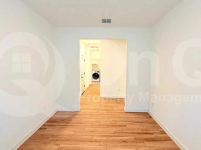 3026 W Straight Arrow Ln — Photo 8