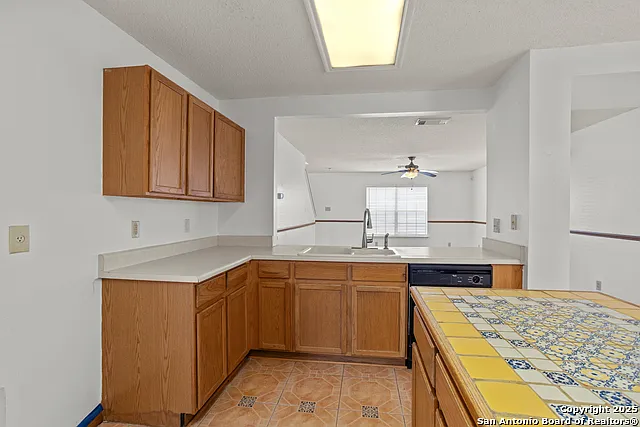 10138 Sandbrook Hl — Photo 18