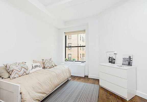4th image of 212 W 91st St APT 401