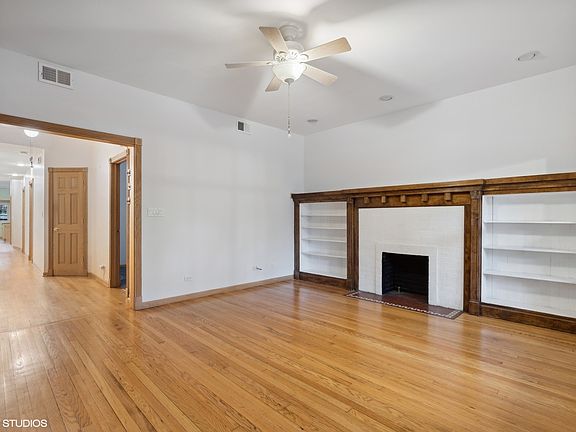 3rd image of 5323 S Woodlawn Ave #1S