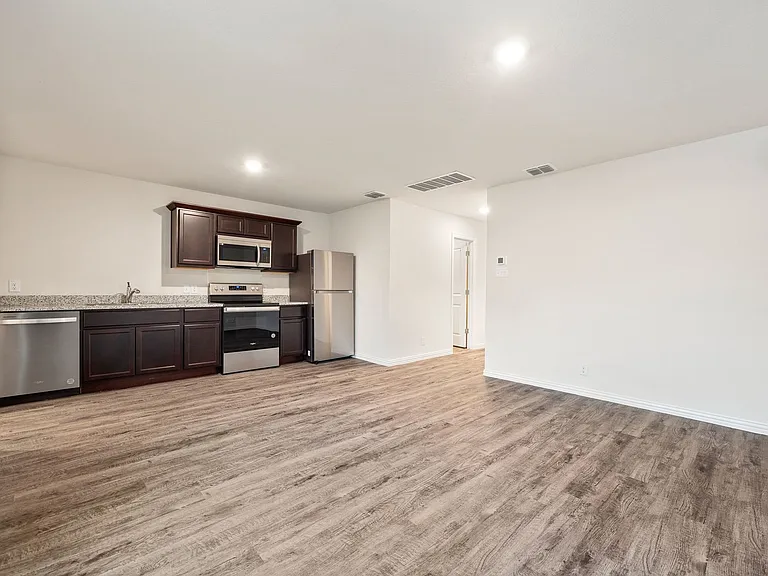 1143 Magnolia St #A — Photo 9