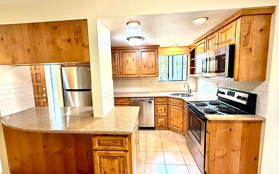 4th image of 1031 Rinconada Rd #1