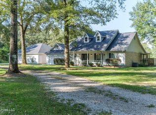 13501 Big Bend Rd, Moss Pt, MS 39562