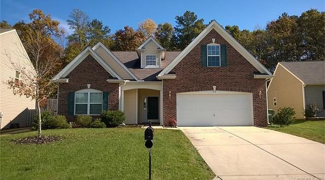 1st image of 416 Augustus Ln