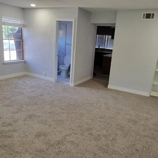 1606 Richforest Dr — Photo 3