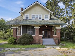 17613 Oak Ridge Dr, Hagerstown, MD 21740