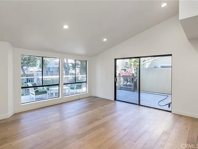 1234 S Westlake Blvd — Photo 3