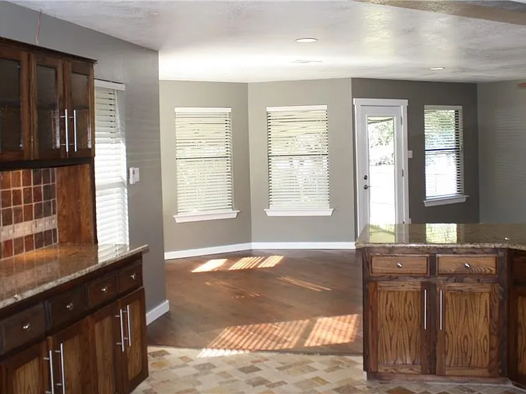 309 Juniper Dr — Photo 14