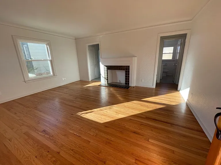 3515 E 4th Pl — Photo 2
