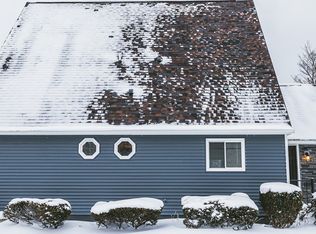 1385 Island Cottage Rd, Rochester, NY 14612