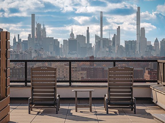 5th image of 60 W 125th St #1701