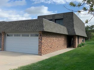 3428 Neerpark Dr, Lincoln, NE 68506