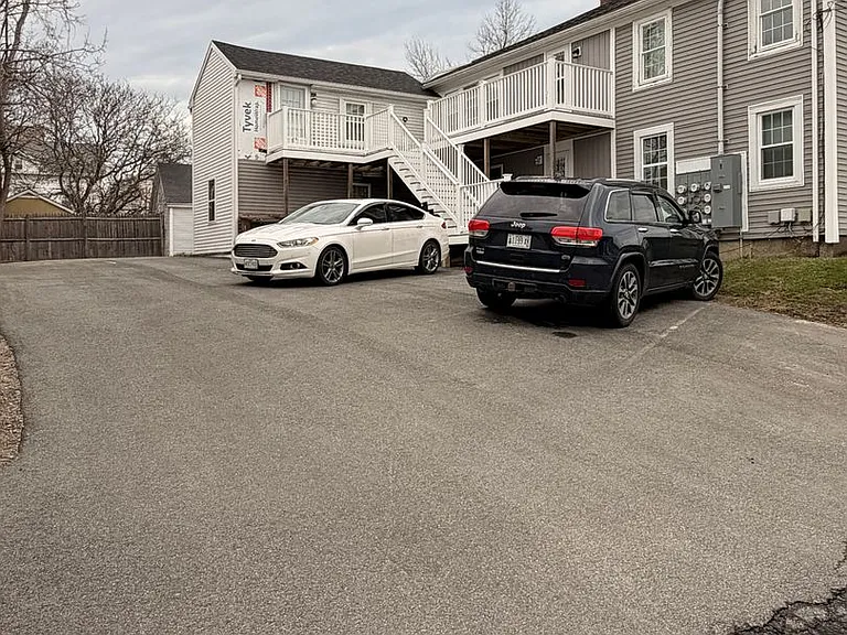29 Pleasant Street — Photo 27